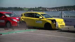 AXA Crashtests 2016: Auffahrunfall dreier PKW