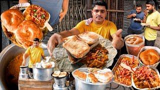 Kolkata Cheapest Breakfast Pav Butter Toast and Ghugni Aloo Dum ONLY ₹10 Indian Street Food