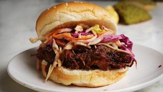 Vegan Pulled Pork Sandwiches