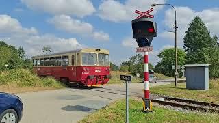 Železniční přejezd/Railroad crossing Lhotice u Jemnice