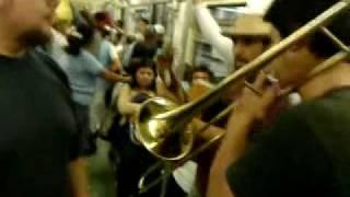 CAÑAMO en el metro DF