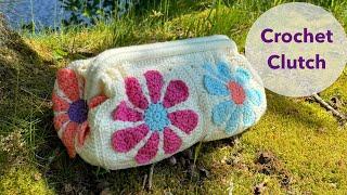 Crochet retro Daisy granny clutch | crochet bag with hidden frame