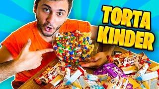 MESCOLIAMO TUTTI gli SNACK KINDER INSIEMEESPERIMENTO nella VILLA degli YOUTUBERS