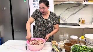 Hana Nay Biết Hun Em Donald Dễ Thương Gì Đâu - Mẹ Vào Bếp Nấu Nồi Lẩu Gà Lá Giang