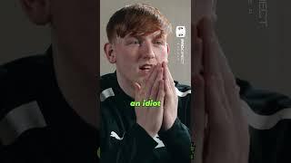 Harry Pinero gets caught peeping  #football #ukcomedy #puma #angryginge13 #harrypinero #mufc