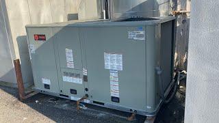 2020 Trane Precedent gas pack running in cooling mode