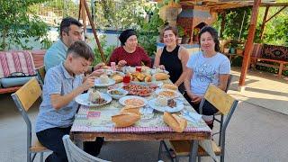 HATİCE HANIMIN MUTLU GÜNÜ KIZLARIMIZ TORUNLARIMIZ GELDİLER