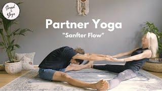 Partner Yoga: Ein sanfter Flow für 2 Personen (15 Minuten).