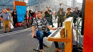 Street Boogie Woogie Piano in Bern with Nico Brina