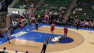 Cleanthony Early attacks the rim!