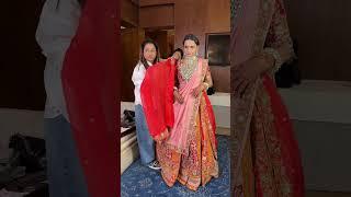 Draping bride's mother with 2 dupattas | Dolly Jain wedding drapes