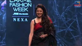 Bhagyashree turns showstopper for designer Sanjukta Dutta at Lakme Fashion Week 2022