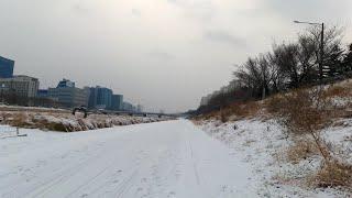 [눈온다!!! 아침 Live 러닝 4km 모닝루틴] 2-4//a white world!!! 4km running