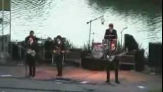 American English - She Loves You (Very Good Quality)