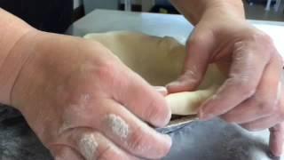 How to crimp a pie crust