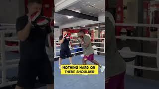 Right hand connection #right hand #backhand #boxing #fighters #learnboxing learnboxing