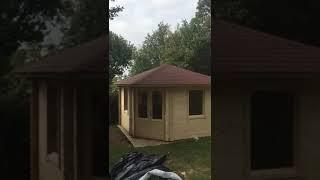 Обзор домика из профилированного бруса углового типа