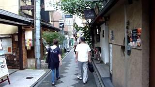 先斗町 (Pontocho) walk + dinner Part 1