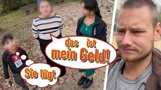 Sie versuchen mich ABZUZIEHEN!!  (viel GELD GEFUNDEN aufm Spielplatz mit Metalldetektor) - Sondeln