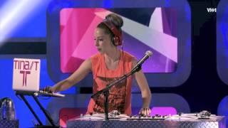 DJ Tina T on VH1's Master of the Mix "Speak With You Hands Challenge"