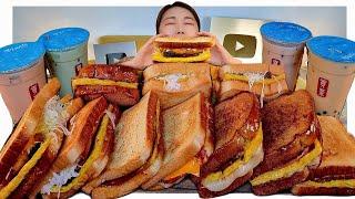 ASMR 간단하게 토스트 10개 버블티 마실게요 리얼먹방 :) Eating 10 pieces of toast, bubble tea MUKBANG