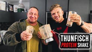 Markus mixt mir seinen Thunfisch Protein Shake