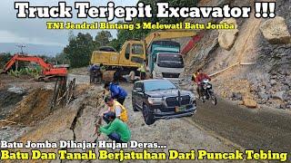 Truck Terjepit Excavator || Tanah Dan Batu Berjatuhan Dari Puncak Tebing Di Batu Jomba