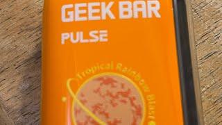 Tropical Rainbow Blast Geek Bar Review