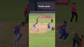 Hardik Pandya and Riyan Parag funny run out