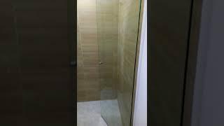 cabina de baño en vidrio templado sistema batiente 3107012074