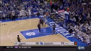 De'Aaron Fox Rises for His First Wildcat Dunk