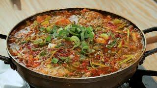 아침에 조업한 신선한 물고기로 끓인 얼~큰한 민물매운탕 맛집ㅣKorea fish stew/ Seafood Spicy stew / Korean street food