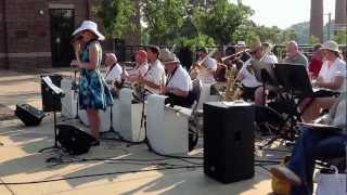 Ensemble Swing Time Band Maryville College's Dancing on the Plaza Playing "Volare"