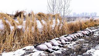 CRAZY DITCH HIDE HUNT IN THE SNOW!