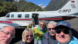 Anflug Milford Sound NZMF / D-INFO 3.11.2024 / Mit Kommentar der Besatzung