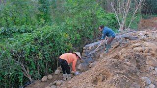 The fence was built incorrectly according to regulations and must now be rebuilt