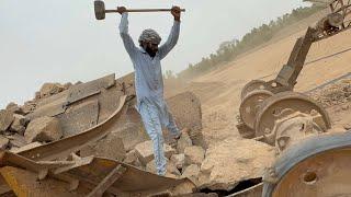 “PLAYING WITH GIANT ROCKS: A GIANT IN ACTION - POWERFUL CRUSHING PROCESS!”