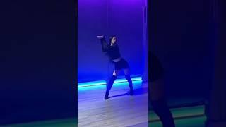 One Of The Girls Dance Cover