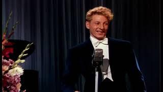 Danny Kaye in L'uomo meraviglia, allergico ai fiori canta 'Ochi Chernye'