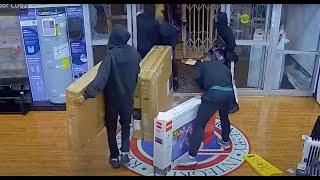 Looting suspects raid appliance store, pharmacy | SHOCKING VIDEO