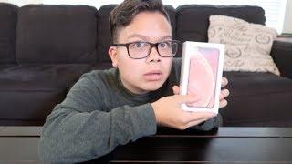 iPHONE XR CORAL UNBOXING