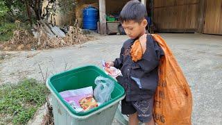 The boy went to collect scrap metal to sell for money to buy porridge for ket to eat - Thao Thi Ket