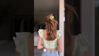 EASY HALF UP HAIRSTYLE WITH A CLAW CLIP