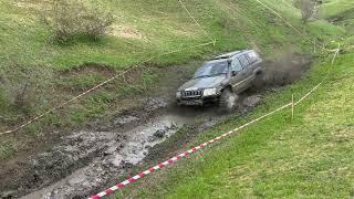 Jeep Grand Cherokee WJ 4.7 H.O.  vs ZJ 5.2 in Off Road Race