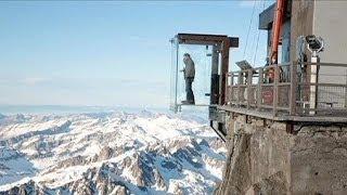 Pairar sobre o abismo