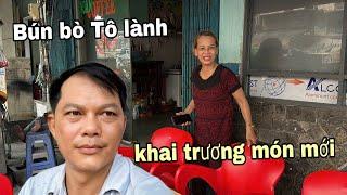 Hân Trần tìm địa chỉ Bún bò Tô Lành  sắp khai trương