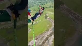 Un aadaikulla naa vendum #couple #bungeejumping #trending #nepal #policouples