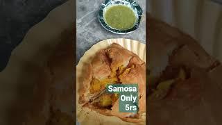 Samosa with Chutney in Gurgaon Only 5rs #sorts #food #snacks