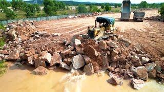 Exceptional Skills Expert Driver Komatsu Bulldozer Pushing Huge Stones With Terrible Dirt For Fill