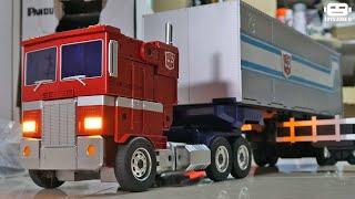 Robosen Auto-Transform Optimus Prime & Trailer